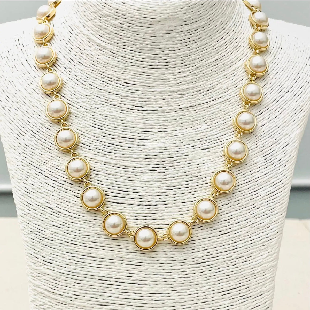 Layering Pearl Necklace