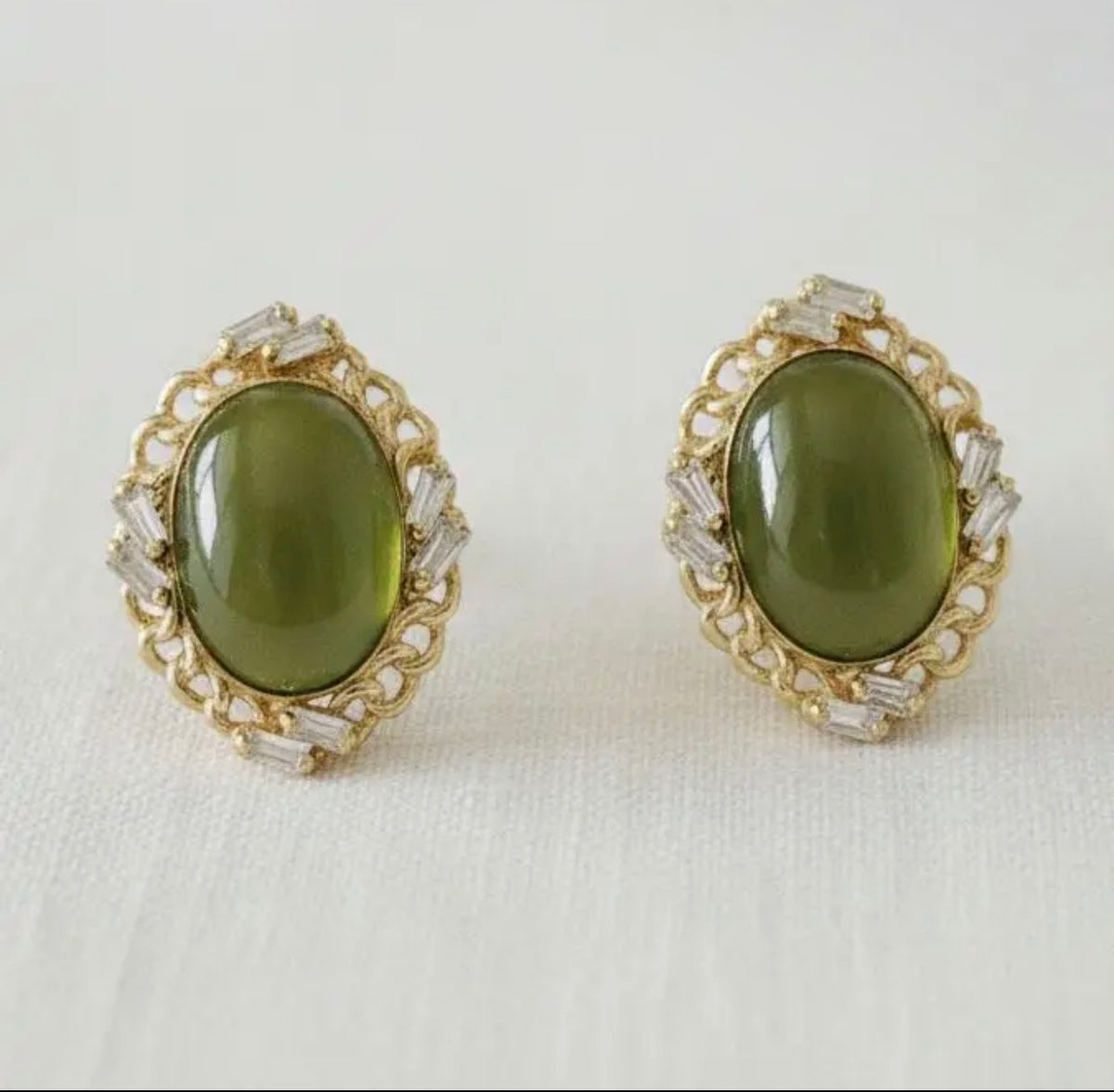 Victorian green earring